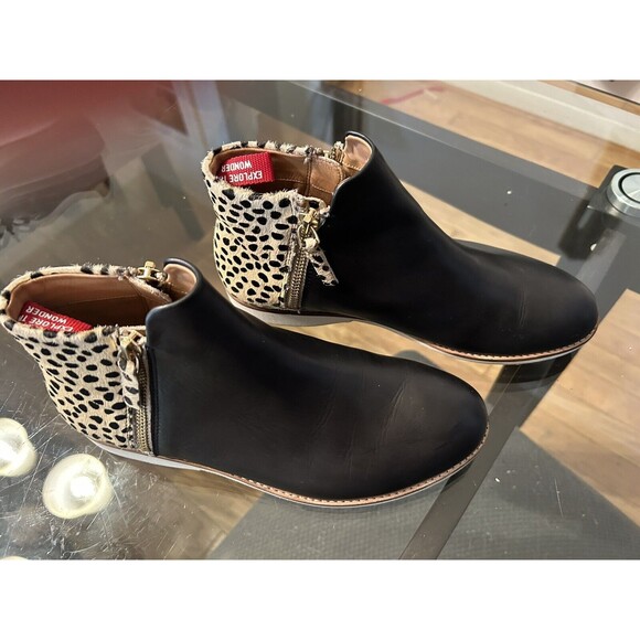 Rollie Girls Lightweight Side Zip Boot Leather Black and CHeeta Size 5 - Picture 3 of 7